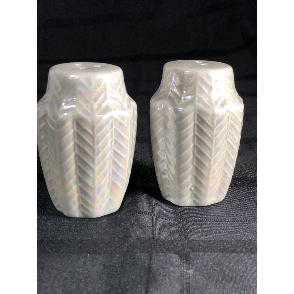 Isola Cucina Salt & Pepper Shaker Set In Iridescent Gray  NWT